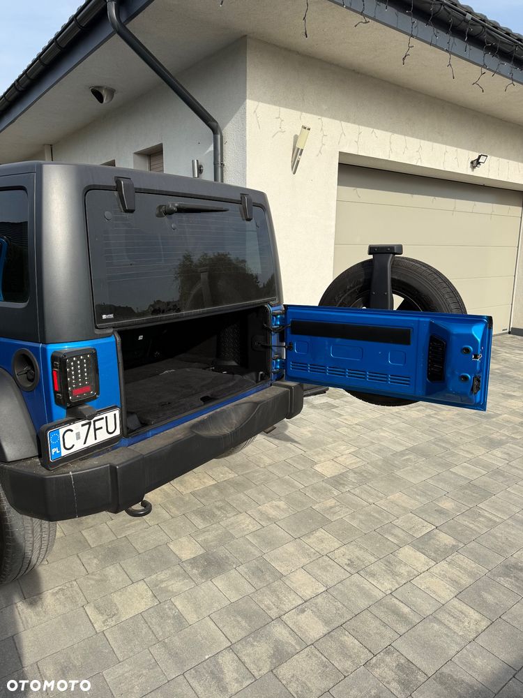 Jeep Wrangler - 9