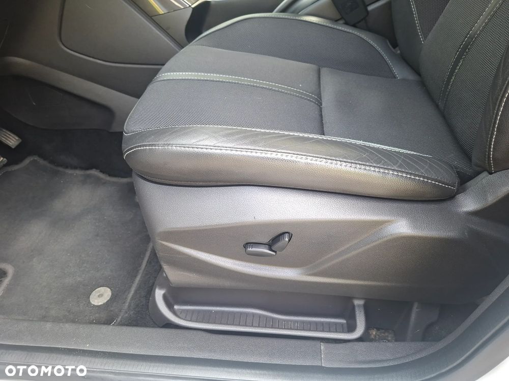 Ford Grand C-MAX - 5