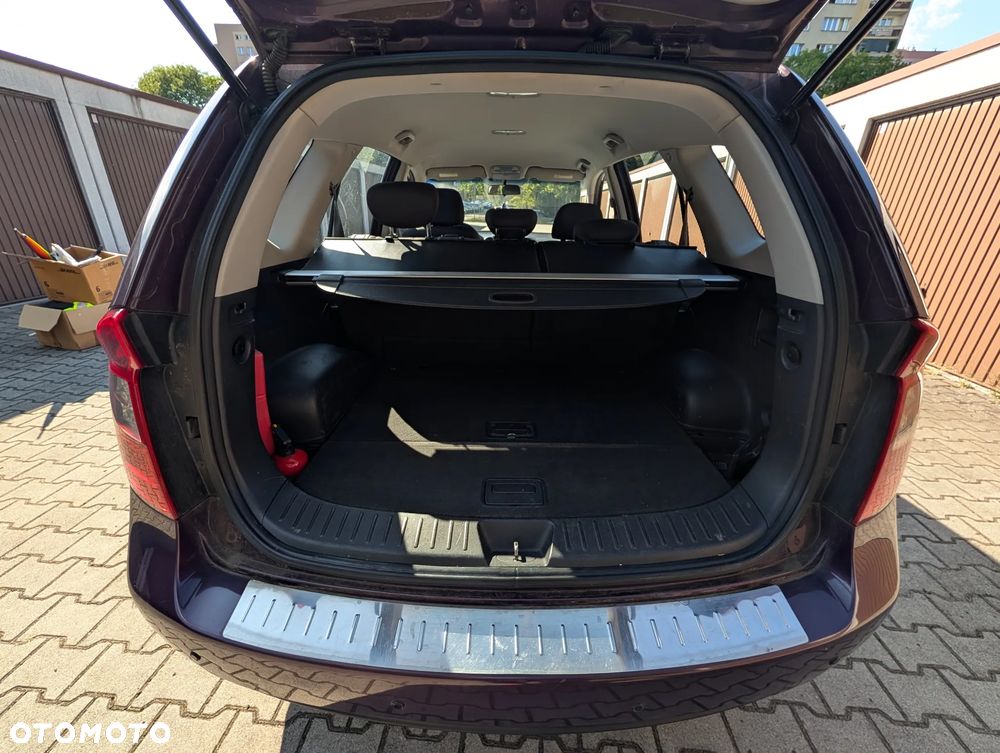 Kia Carens 2.0 EX - 10