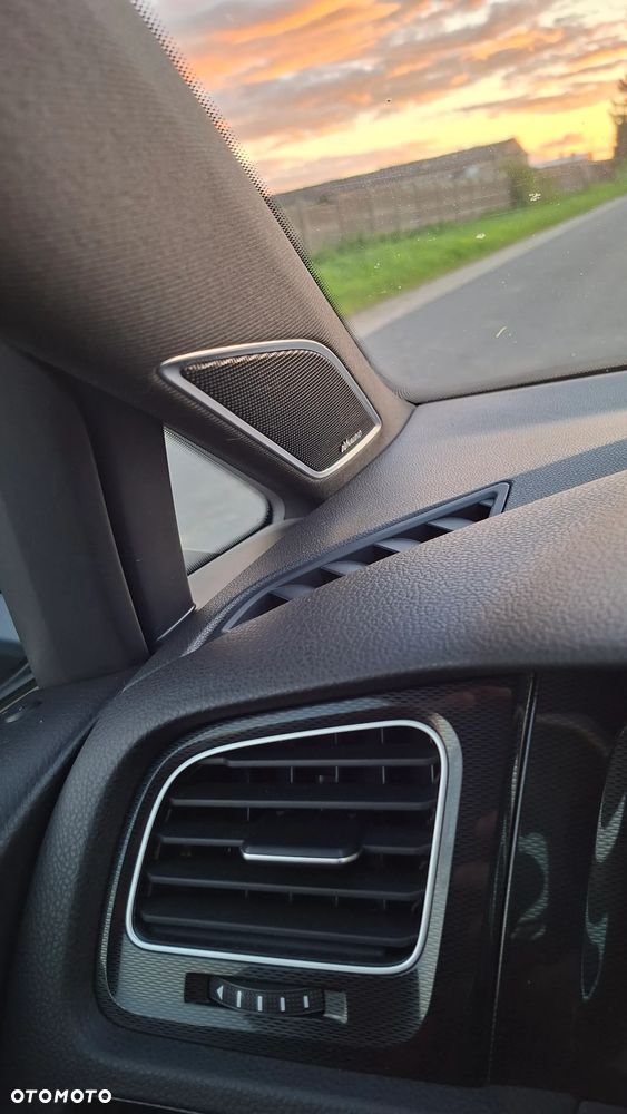 Volkswagen Golf - 25