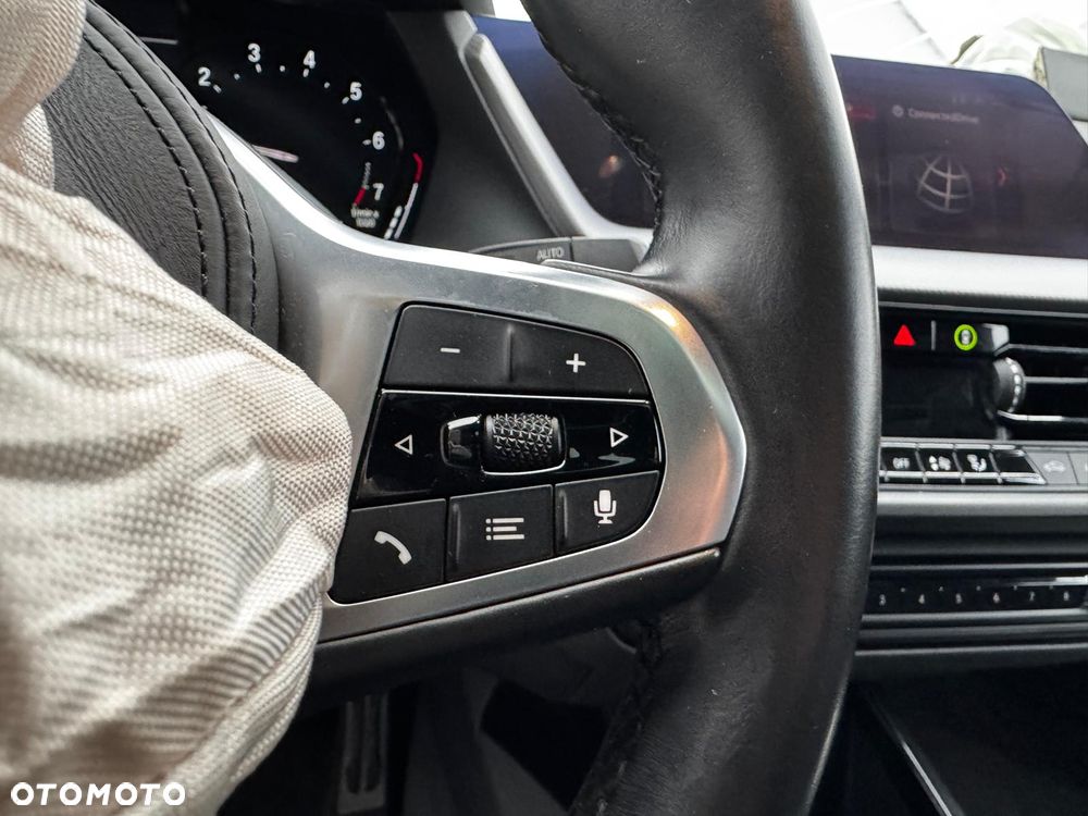 BMW Seria 1 118i Edition M Sport Shadow - 24