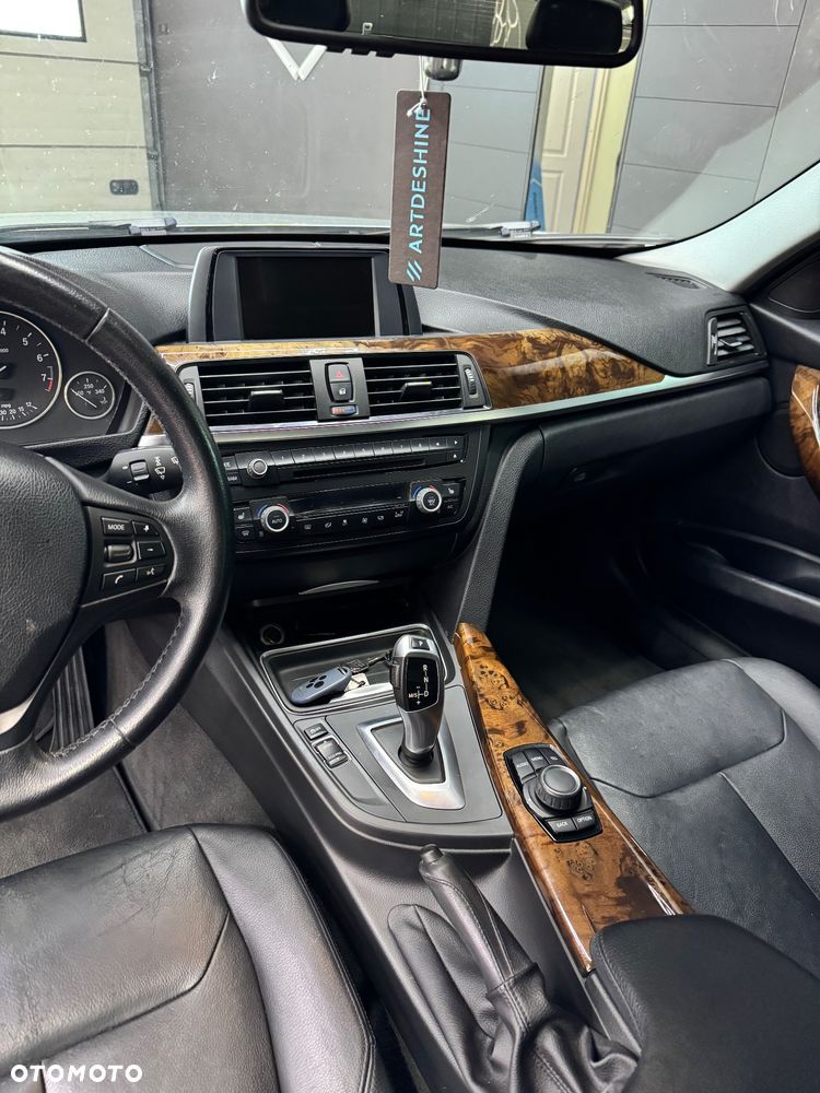 BMW Seria 3 - 18