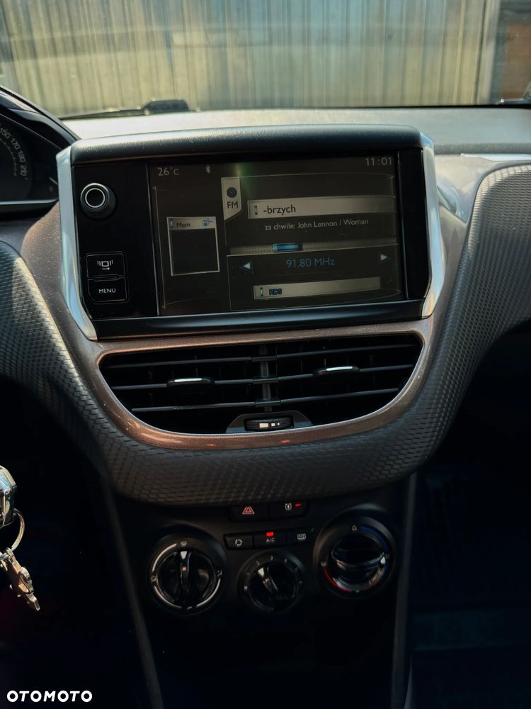 Peugeot 2008 - 10