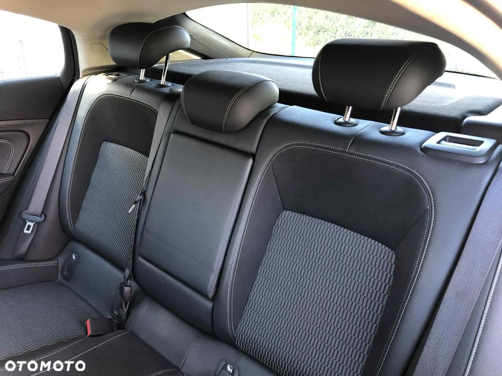 Opel Insignia - 16