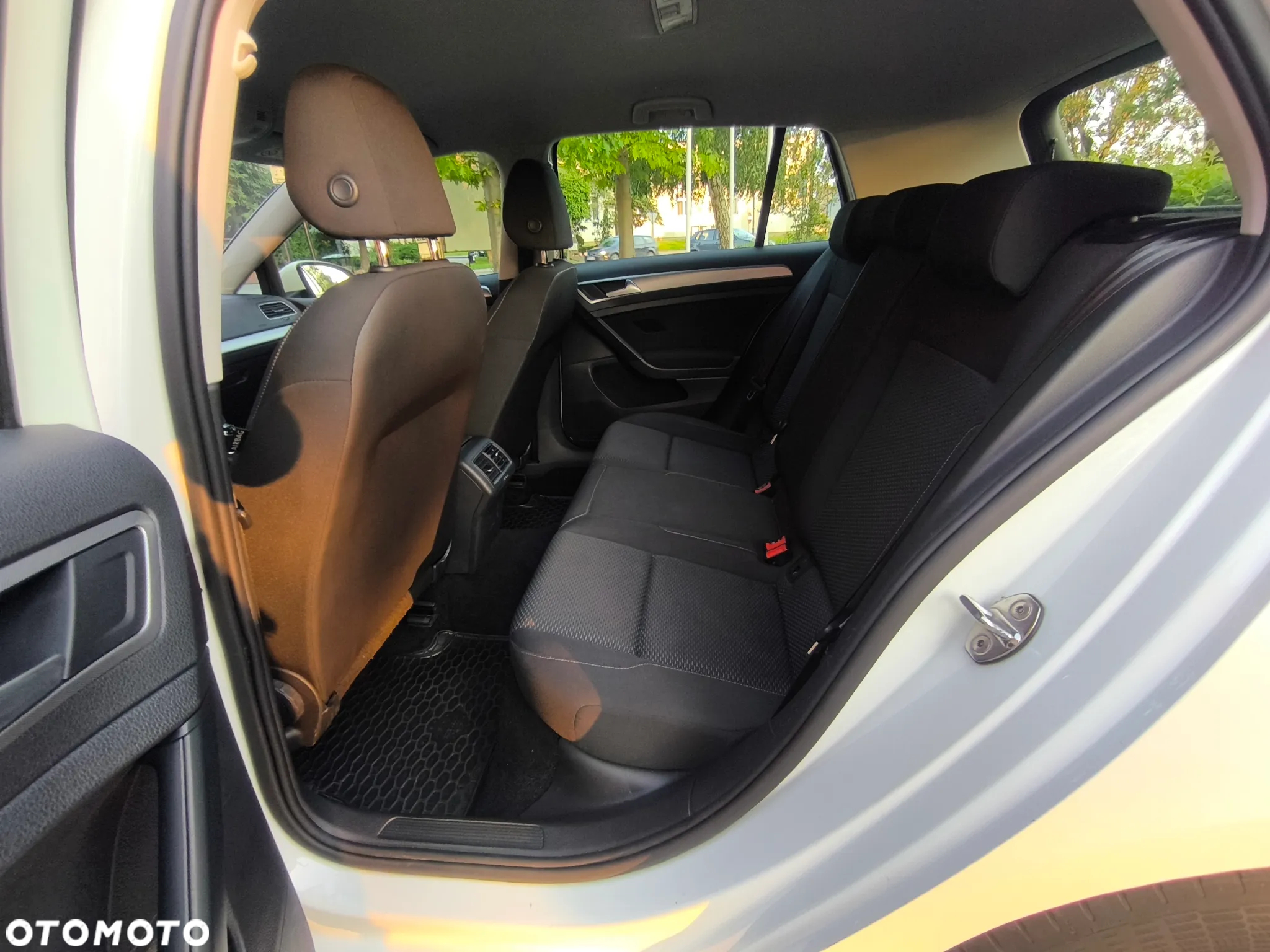 Volkswagen Golf VII 1.6 TDI BMT Trendline - 19