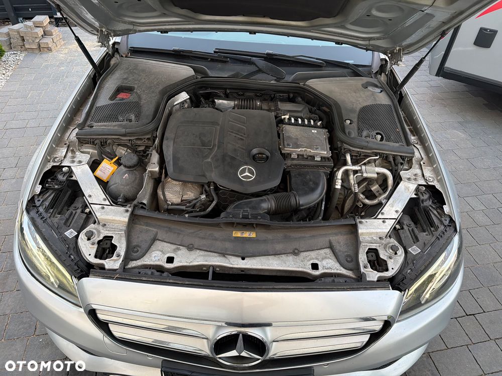 Mercedes-Benz Klasa E 220 d 9G-TRONIC Avantgarde - 22
