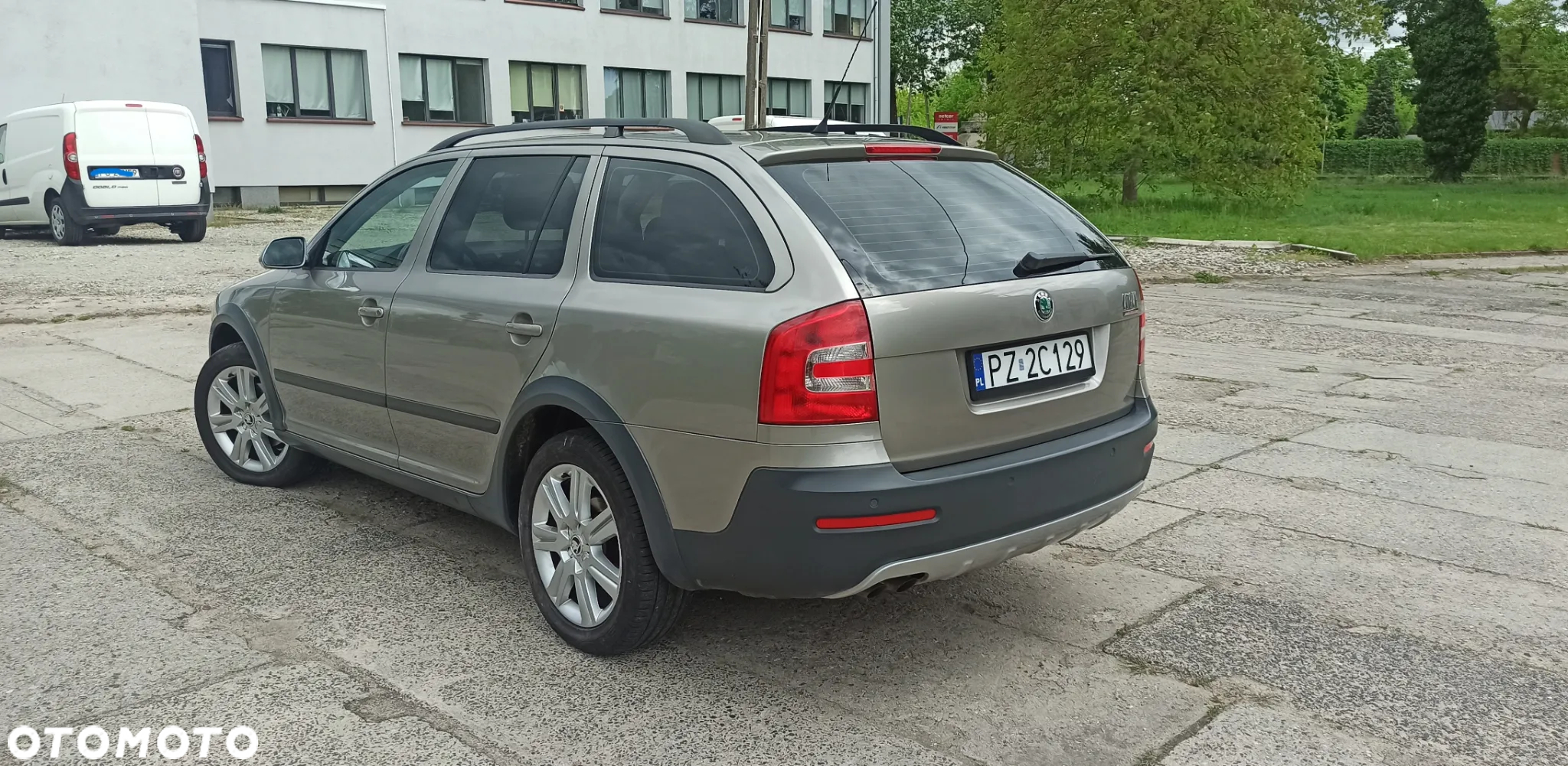 Skoda Octavia Scout 2.0 TDI DPF - 5