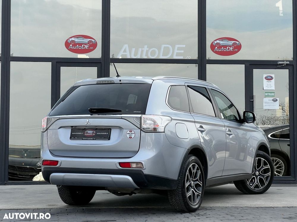 Mitsubishi Outlander - 5