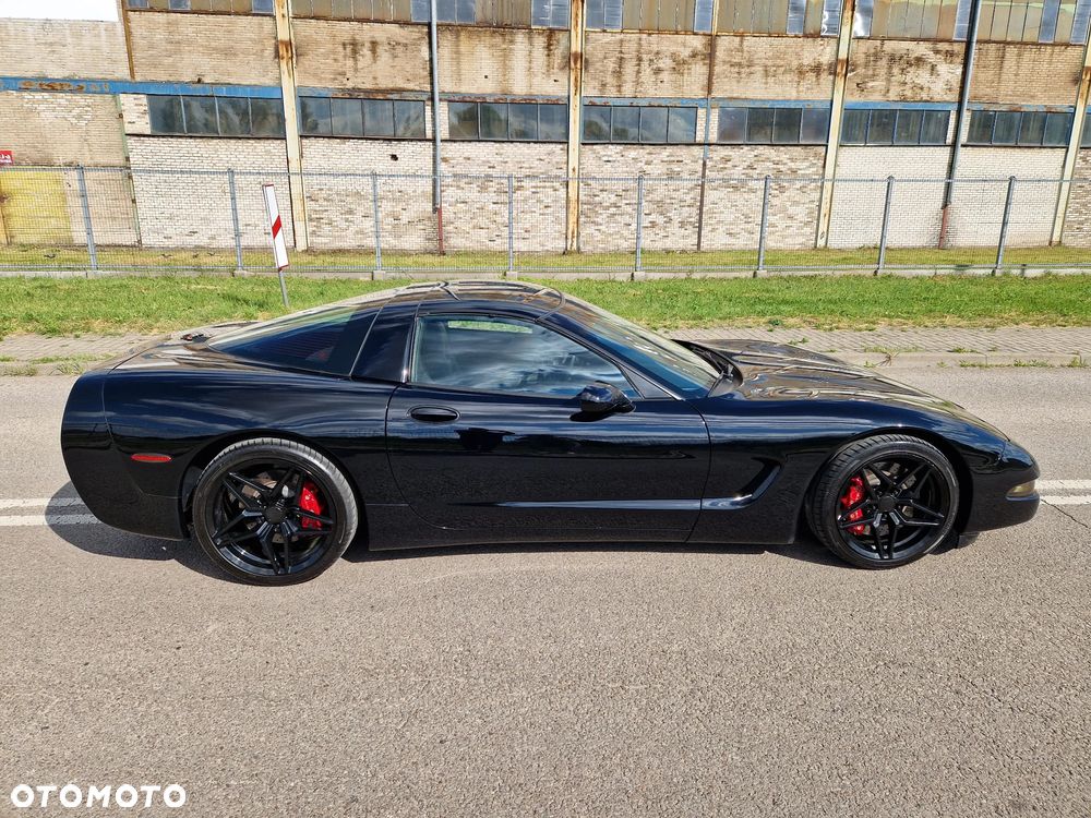 Chevrolet Corvette - 4