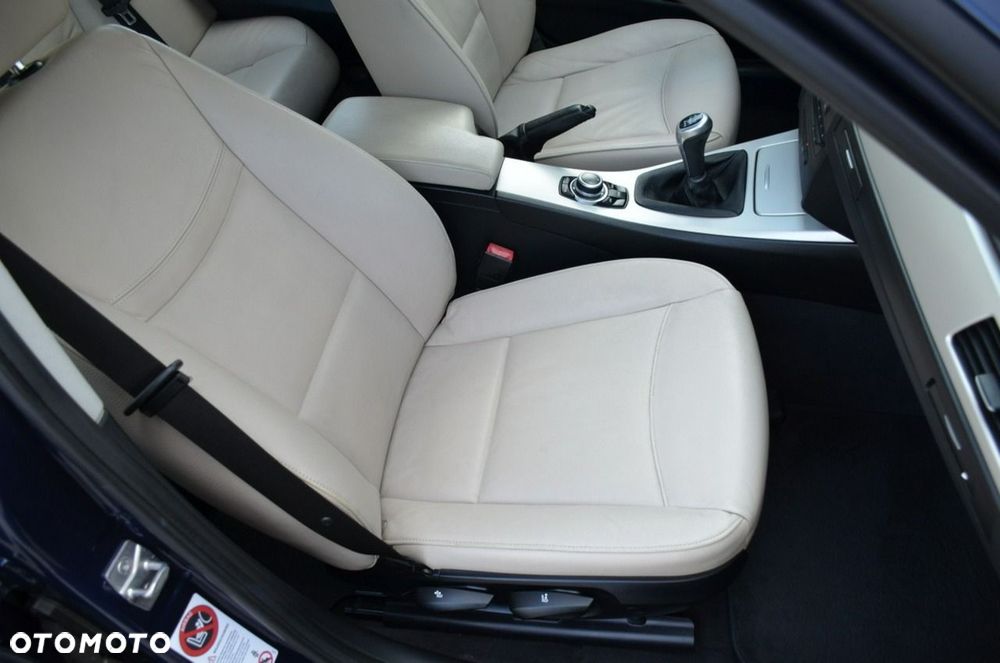 BMW Seria 3 - 30
