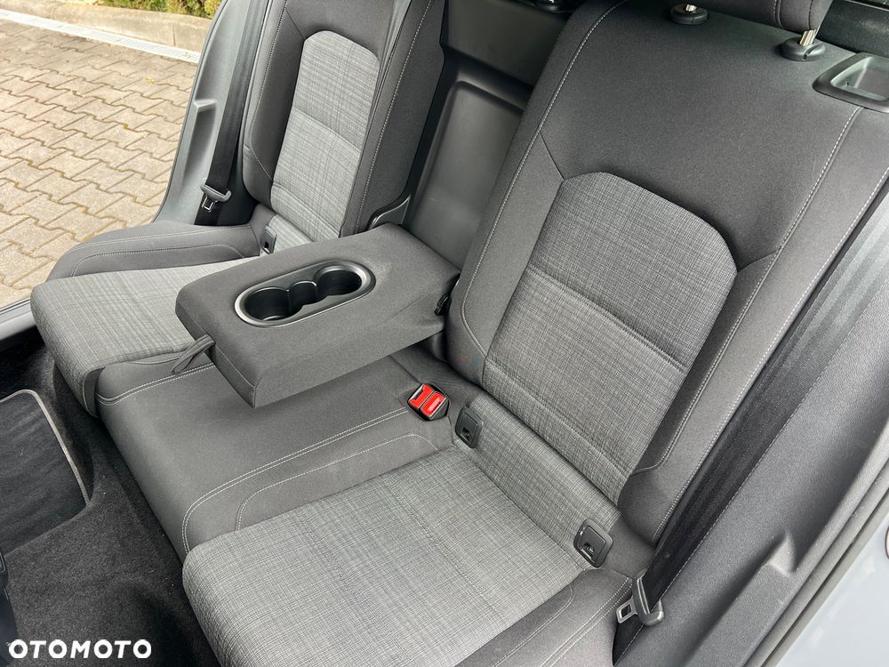 Volkswagen Passat 1.5 TSI EVO Business - 9
