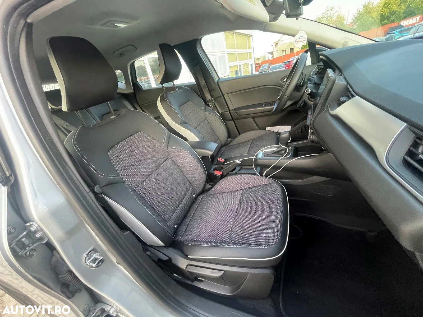 Renault Captur TCe Mild Hybrid 140 EDC GPF TECHNO - 14