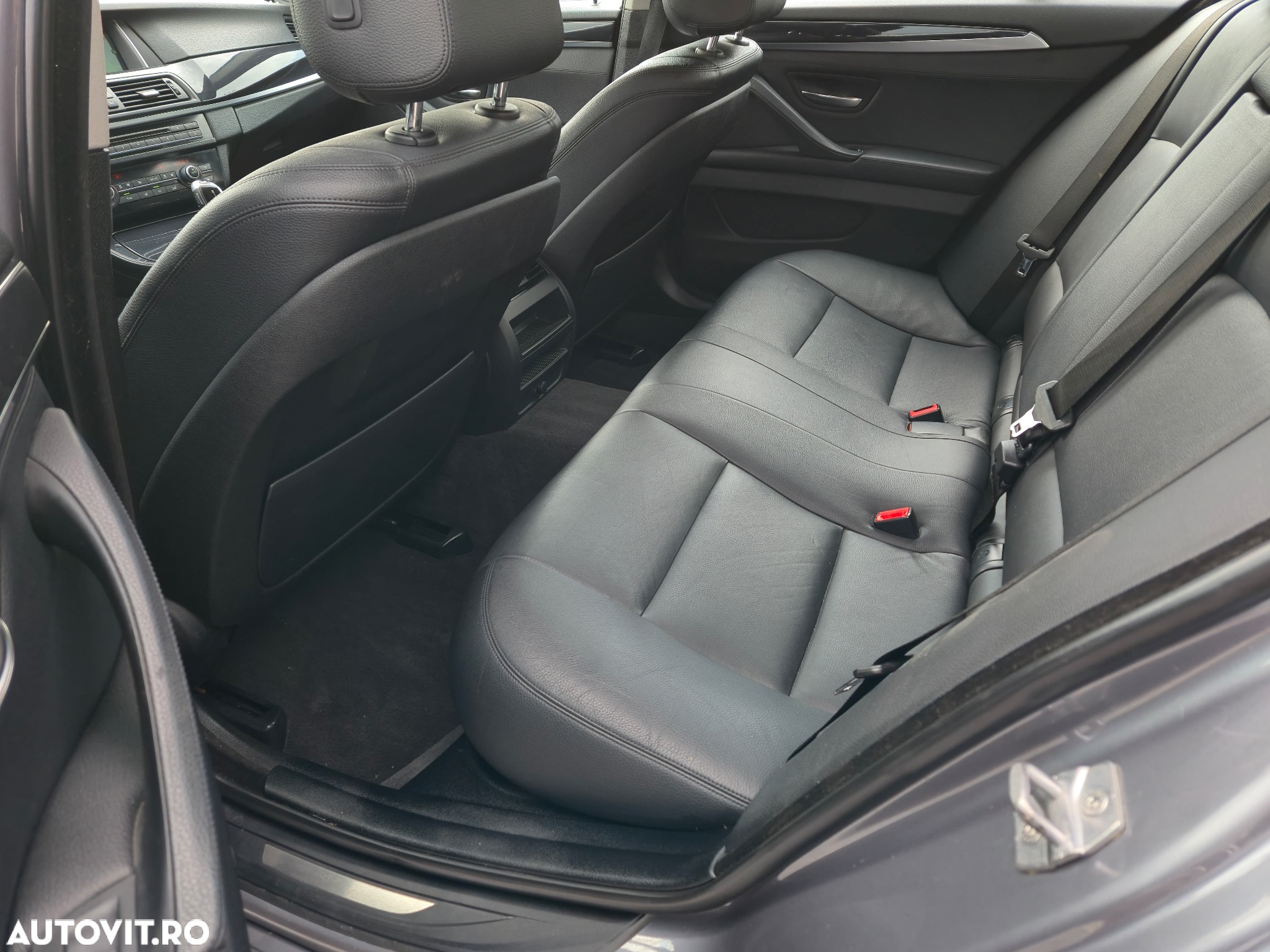 BMW Seria 5 525d Sport-Aut. Luxury Line - 22