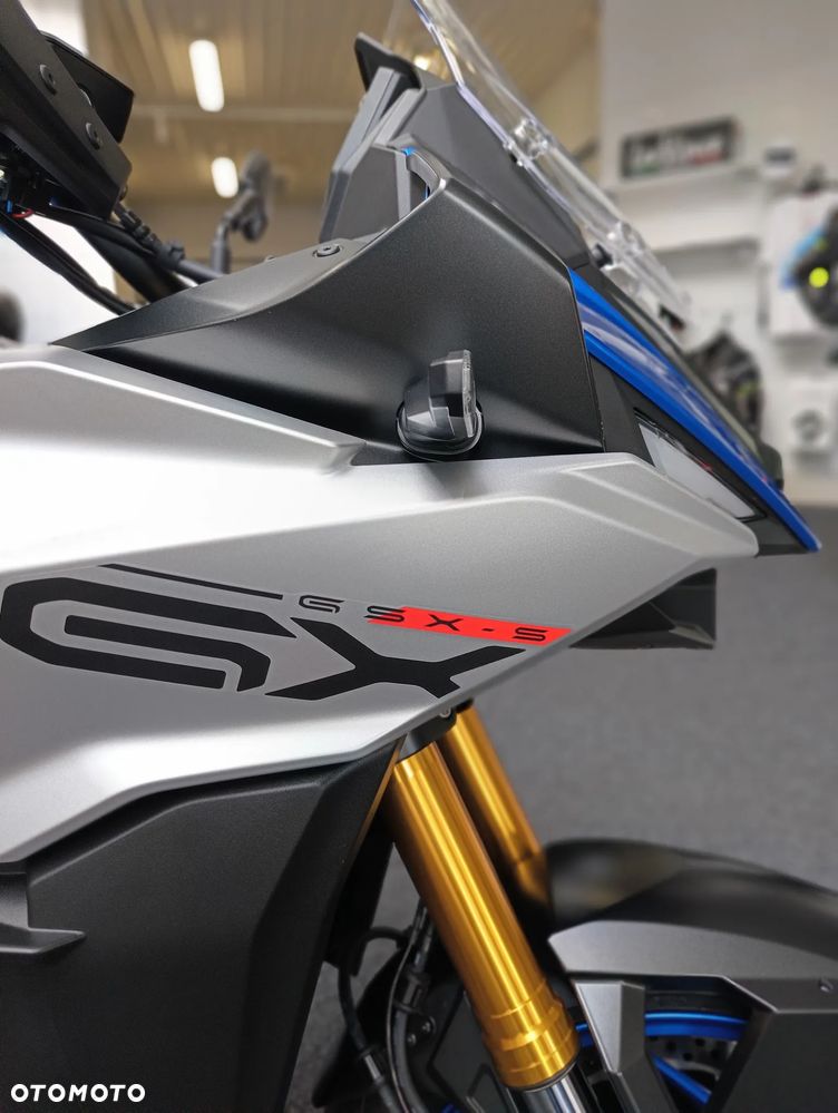 Suzuki GSX 1000 - 8
