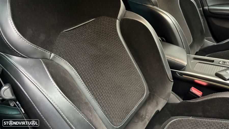 Renault Mégane BLUE dCi 115 EDC BOSE EDITION - 25