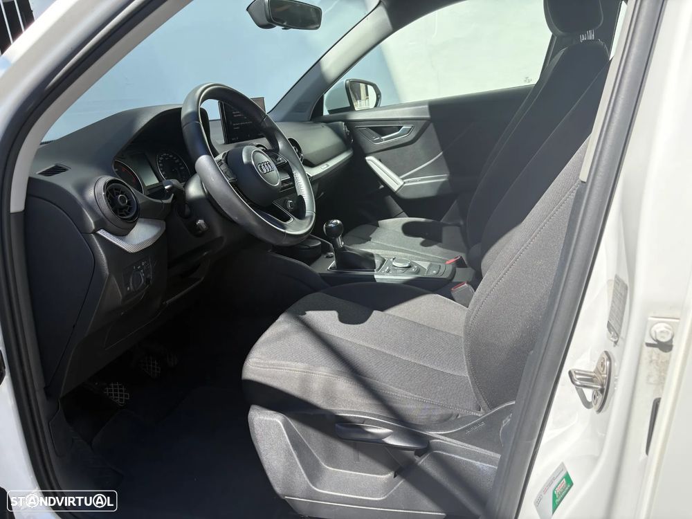Audi Q2 1.6 TDI Design - 14