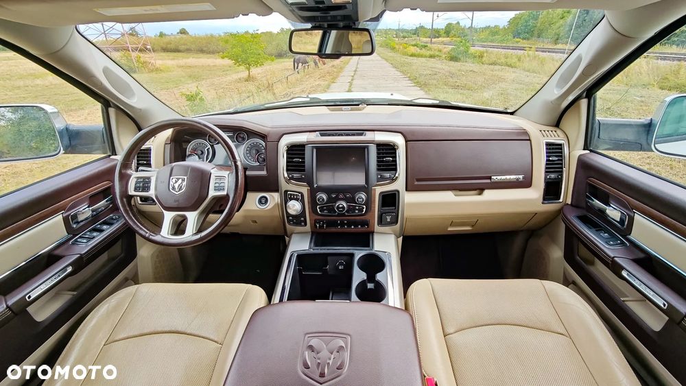 RAM 1500 5.7 Crew Cab Laramie - 10