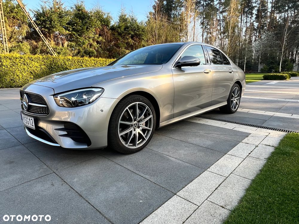 Mercedes-Benz Klasa E 220 d 4Matic 9G-TRONIC AMG Line - 1