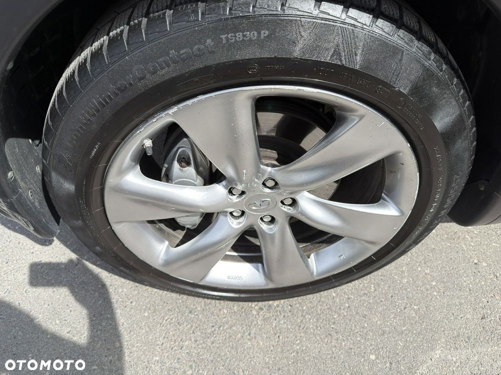 Infiniti QX70 - 20