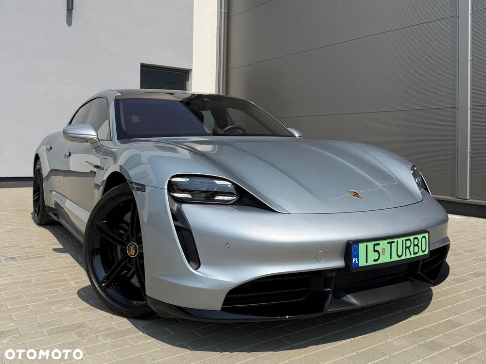 Porsche Taycan Turbo S - 5