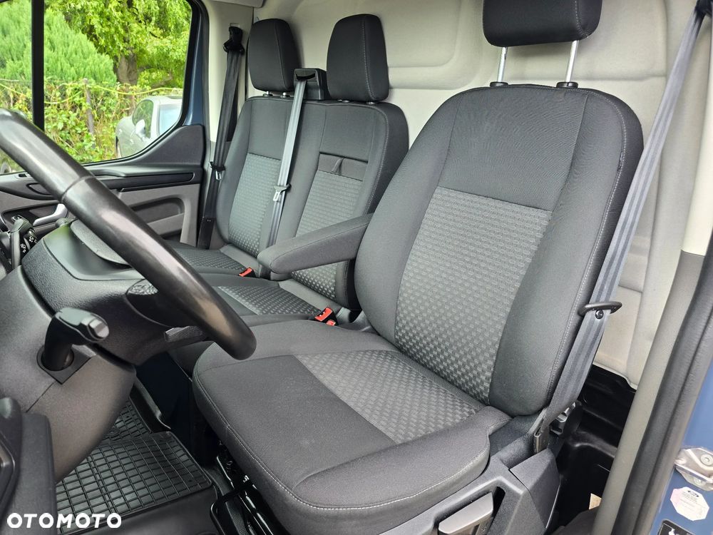 Ford Transit Custom - 10