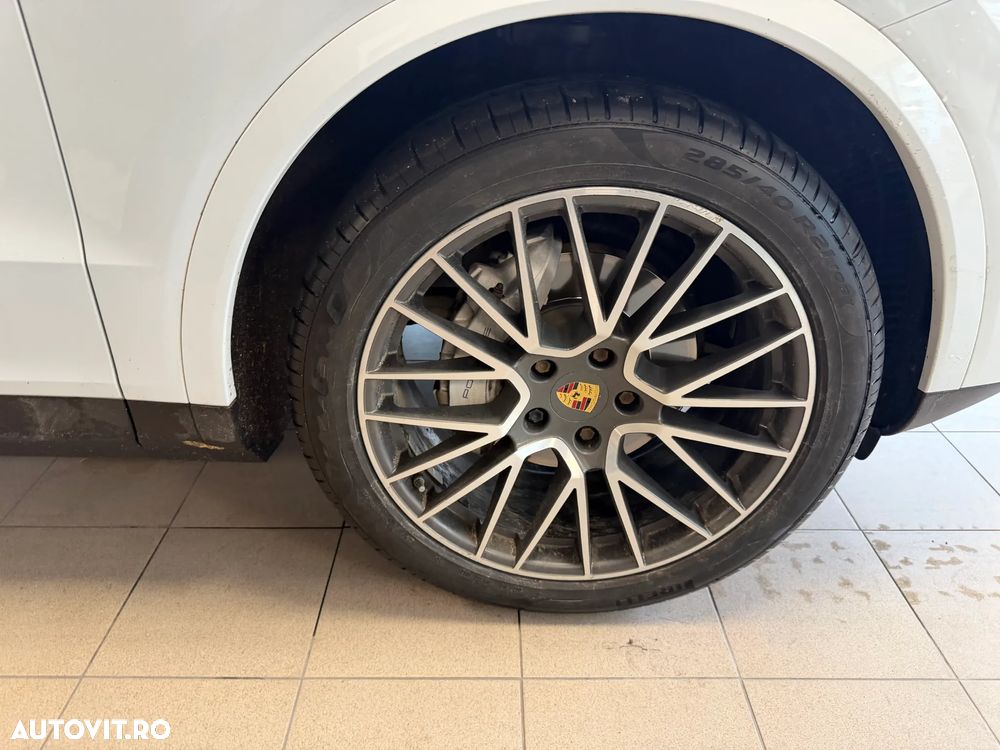 Porsche Cayenne Tiptronic S - 18