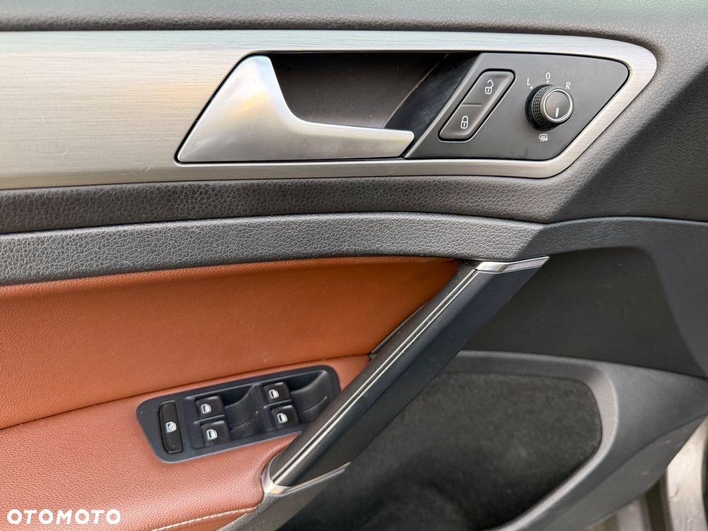 Volkswagen Golf 1.6 TDI (BlueMotion Technology) DSG Trendline - 24