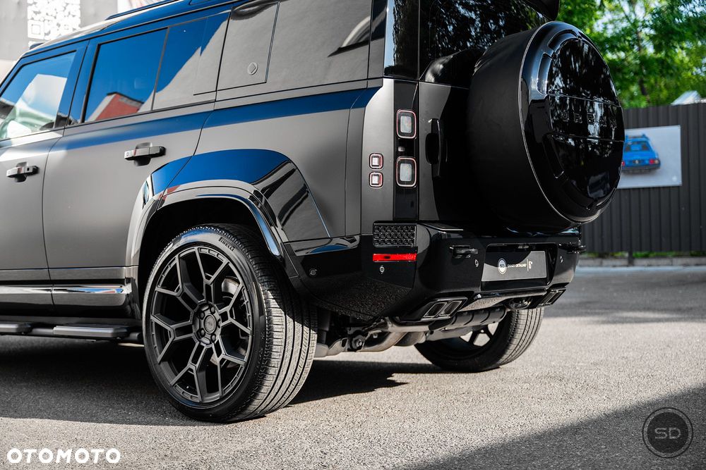 Land Rover Defender 4.4 P635 V8 mHEV Octa Black - 9