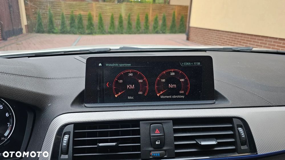 BMW Seria 1 M140i Shadow sport - 38