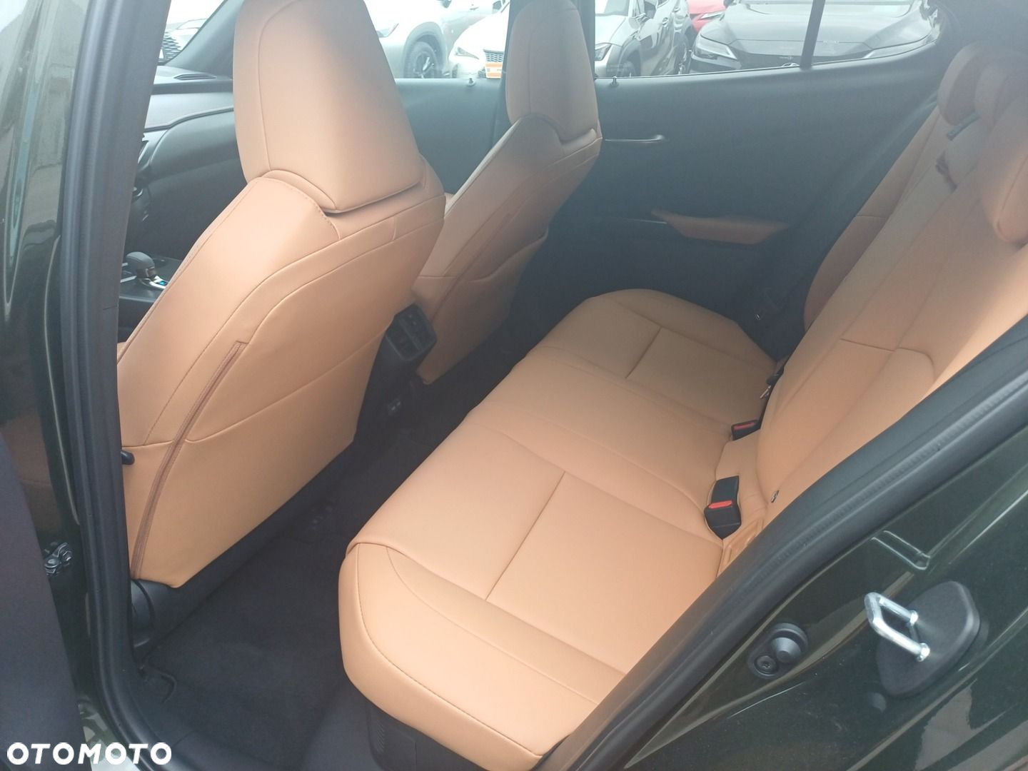 Lexus UX 300h F Sport Design - 15