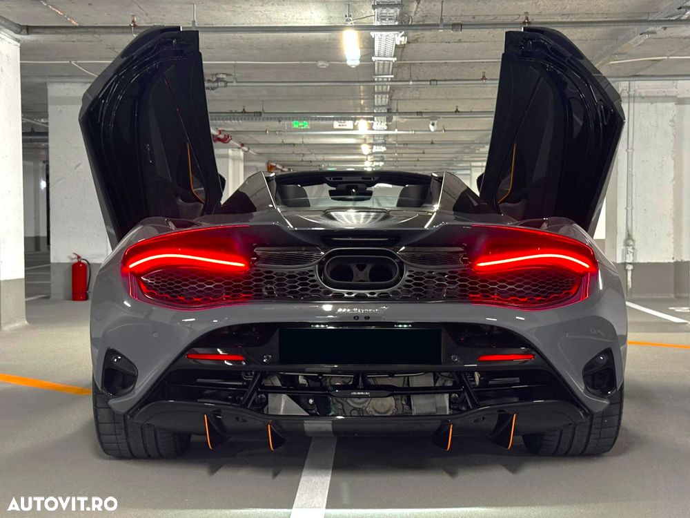 McLaren 750S Spider - 25