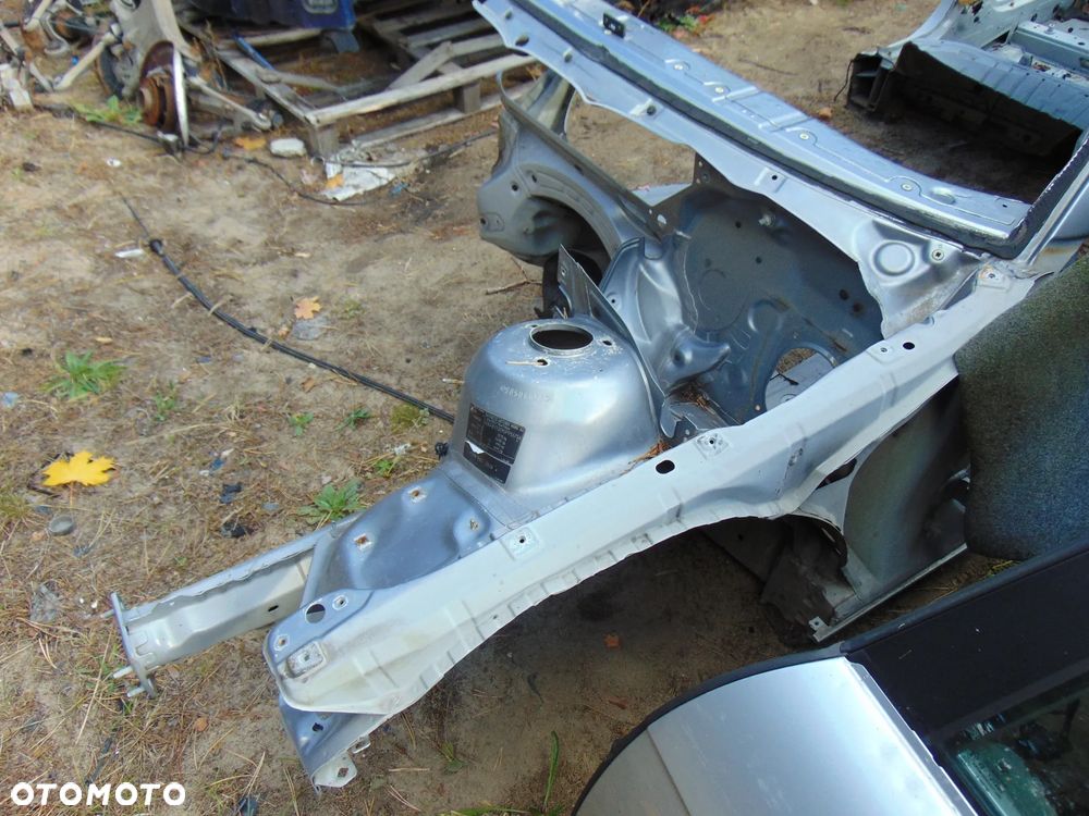 BMW e46 cabrio kabrio lewa przód przednia ćwiartka PRÓG lewy słupek A PODŁUŻNICA fartuch bok auta
