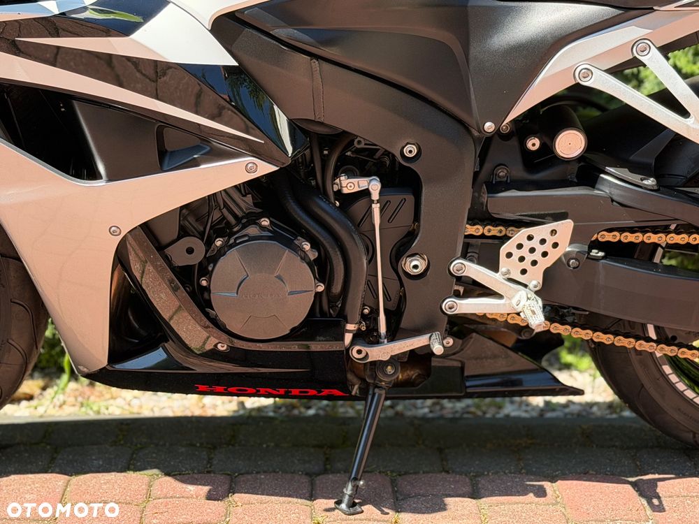 Honda CBR - 16