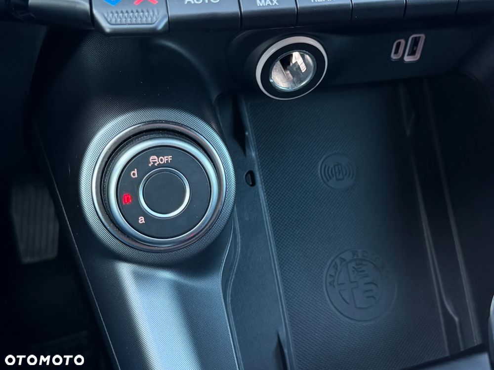 Alfa Romeo Tonale 1.5 T4 GSE mHEV Sprint DCT - 24