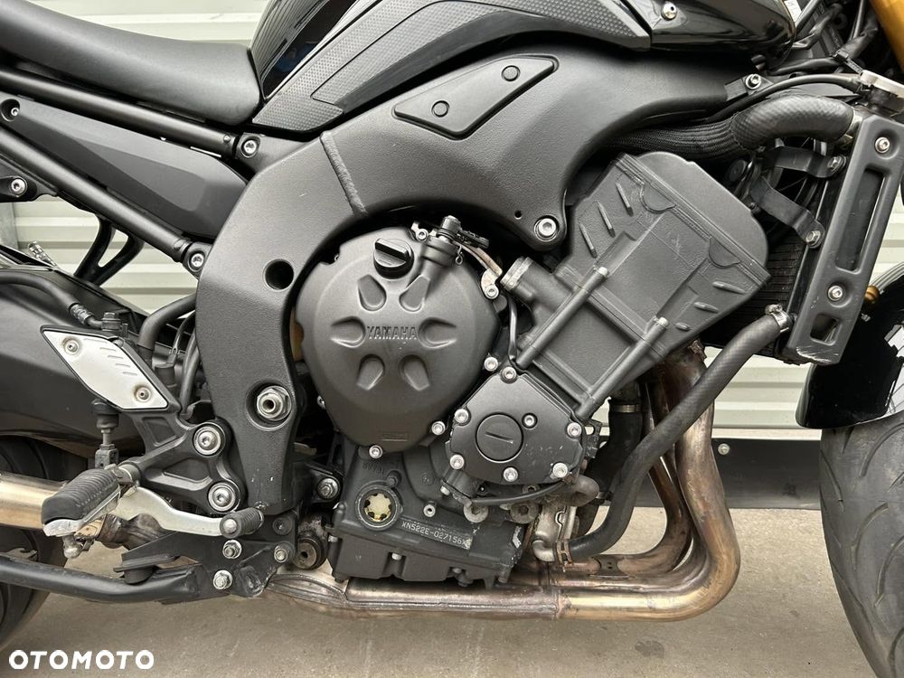 Yamaha FZ8 - 11
