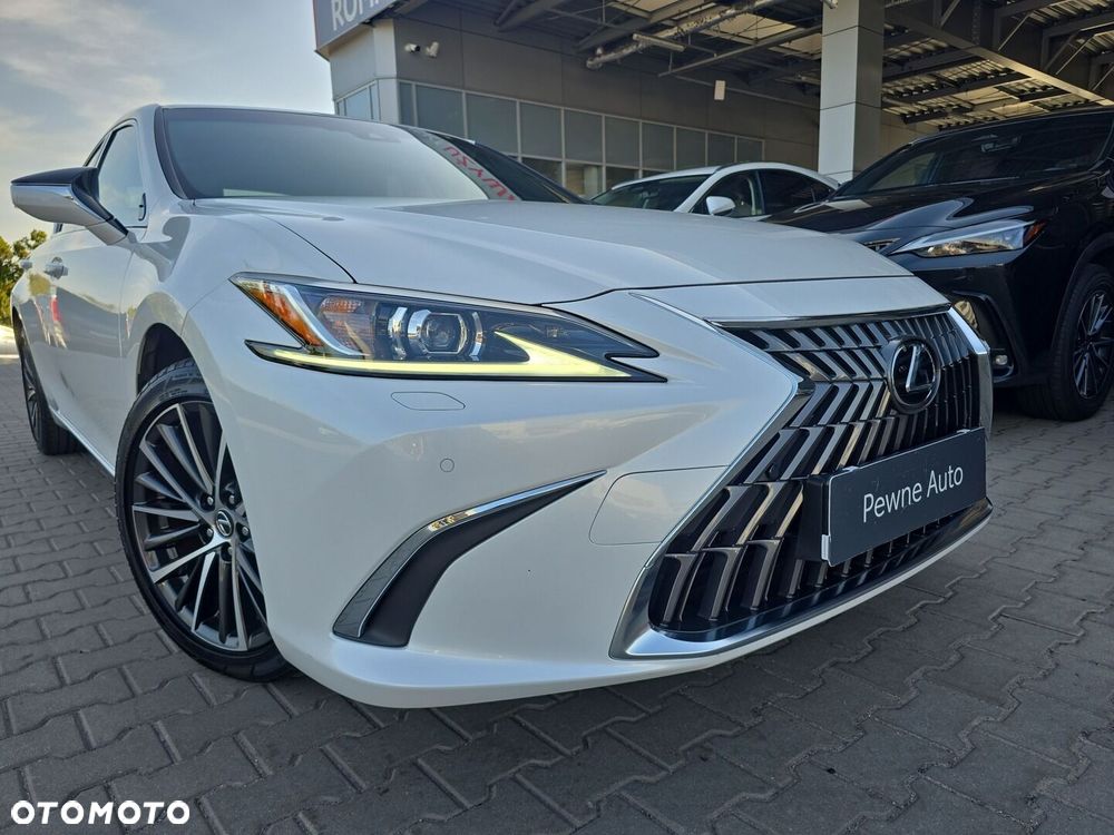 Lexus ES 300h Business Edition - 25