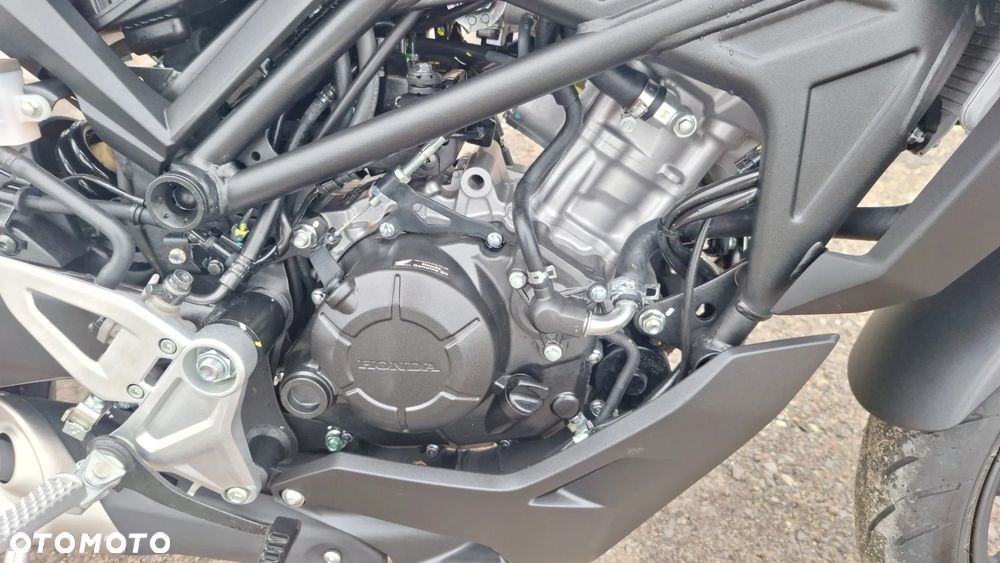 Honda CB - 16