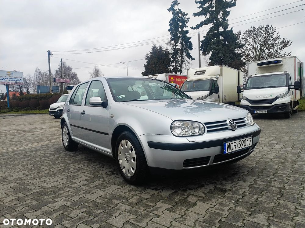 Volkswagen Golf 1.6 Comfortline - 6