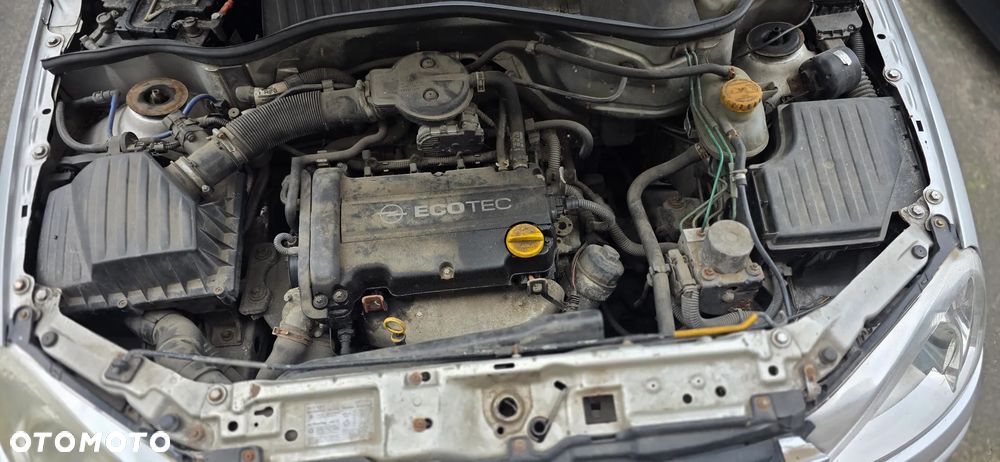 Opel Corsa 1.2 16V Enjoy - 11