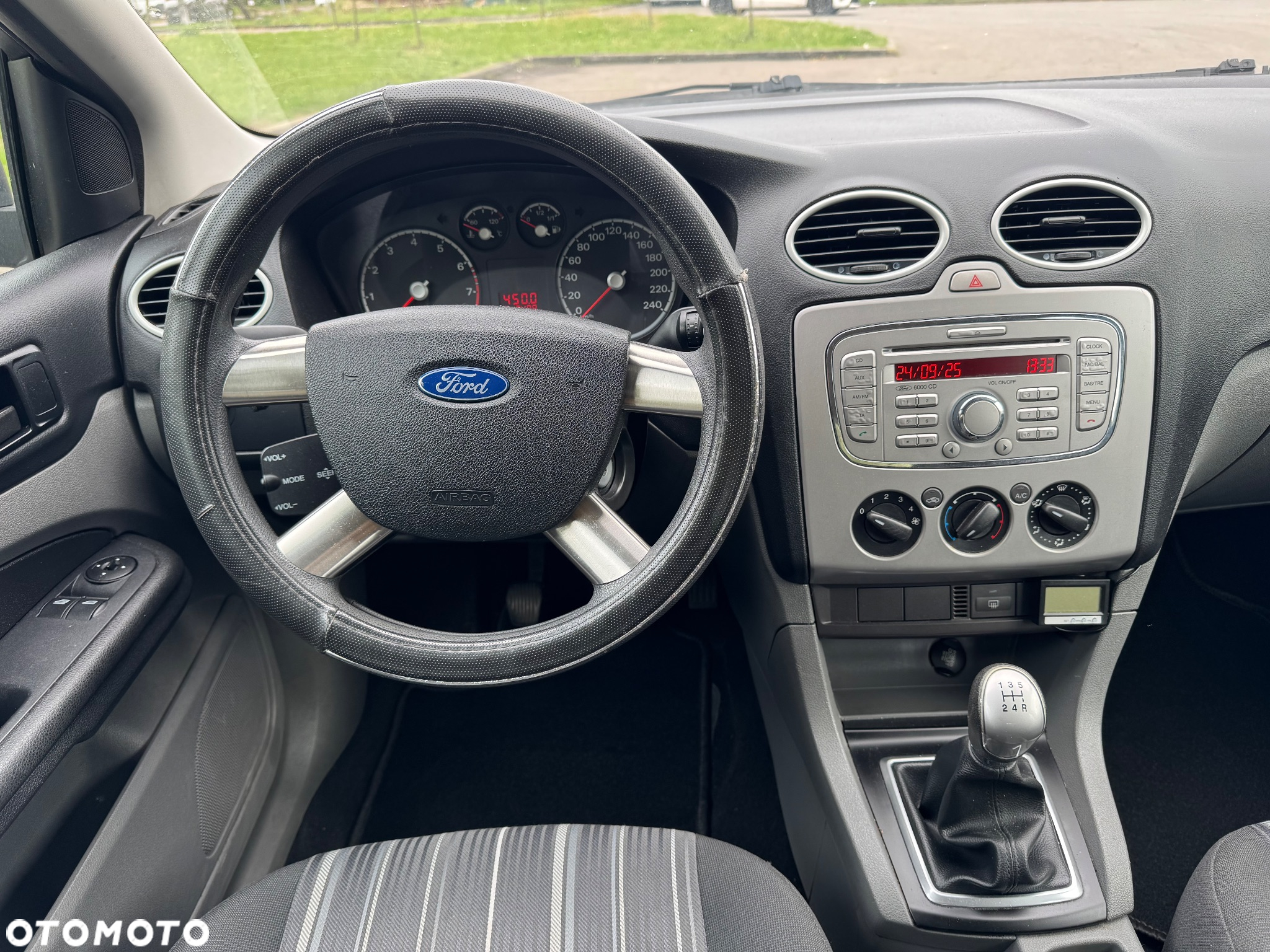 Ford Focus 1.6 Ambiente - 11