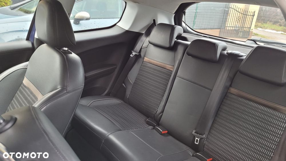 Peugeot 208 - 6