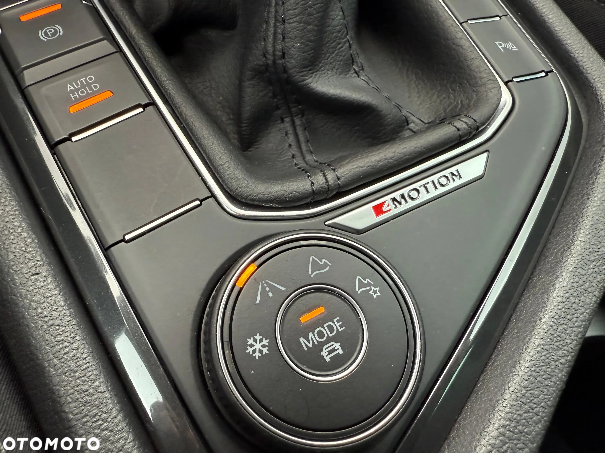 Volkswagen Tiguan 2.0 TSI 4Mot Elegance DSG - 23