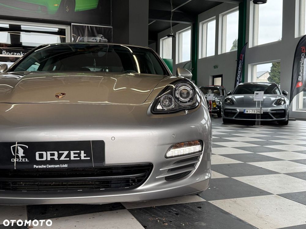 Porsche Panamera - 34