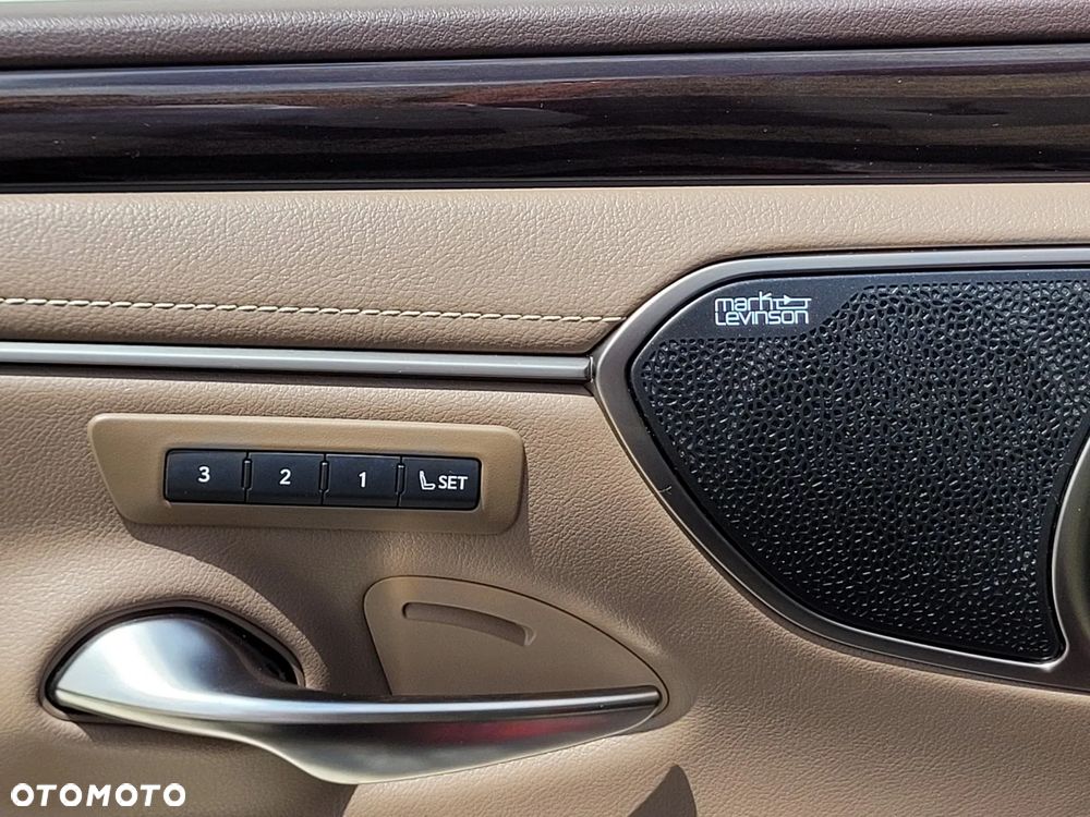 Lexus ES 300h Prestige - 17