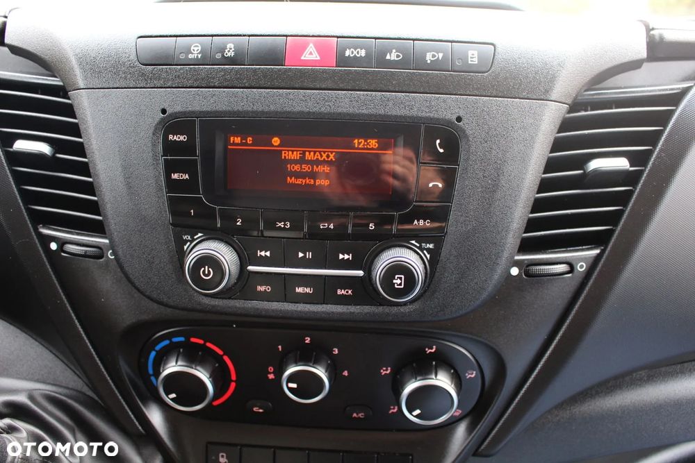 Iveco DAILY 50C18 3.0 180KM AUTOMAT POLSKI SALON 83 TYS KM 1X FIRANKA  JAK NOWY - 26