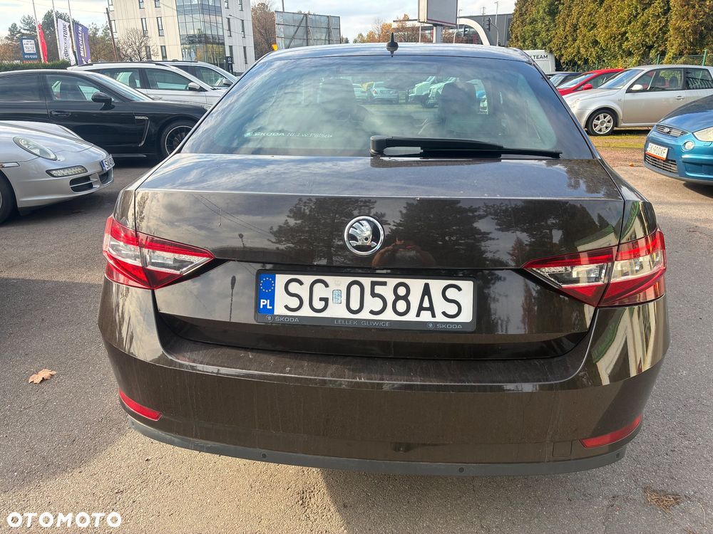 Skoda Superb 1.8 TSI L&K DSG - 6