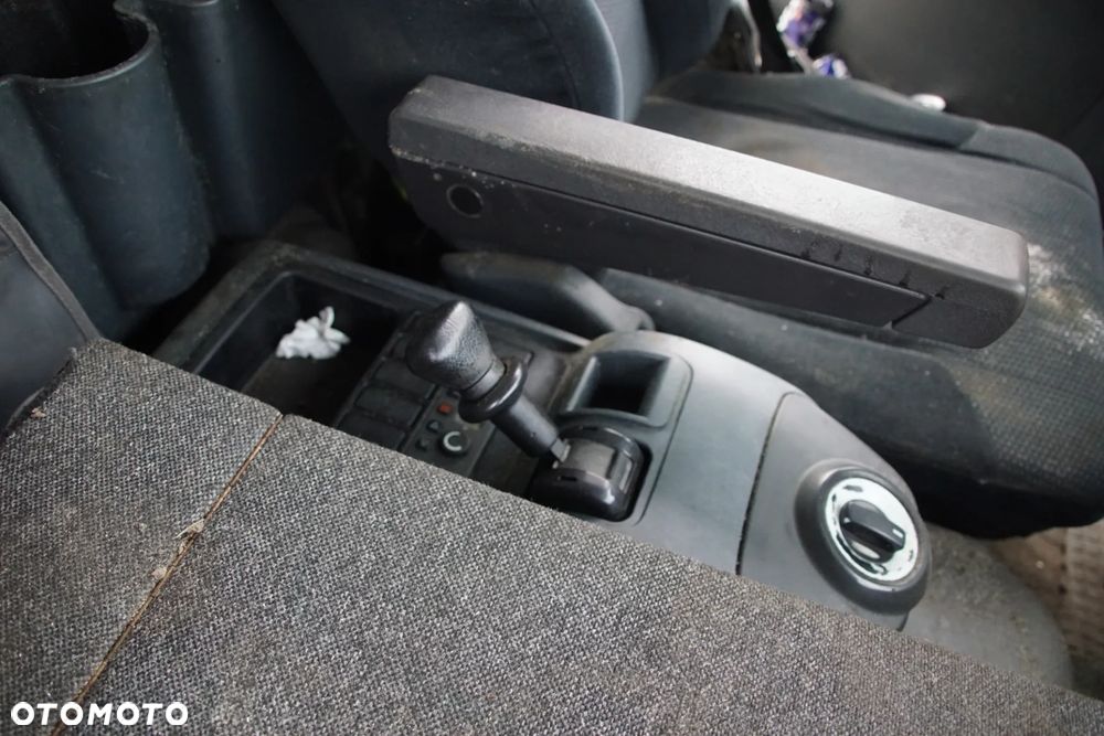 Auto na części - MAN TGM 15.250 6.9 250 KM D0836 LFL60 ZF 12AS1210TO 2009R Silnik Skrzynia Drzwi Zderzak Lusterko Lampa Osłona Owiewka Winda Deska Kokpit Sterownik Moduł Czujnik Licznik Kierownica Panel - 16