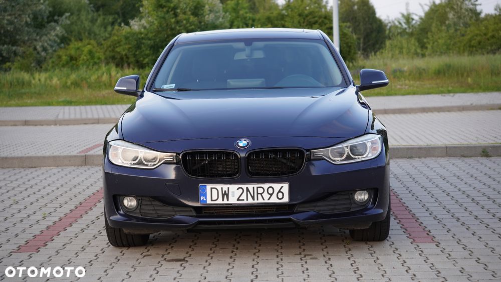 BMW Seria 3 318d - 2