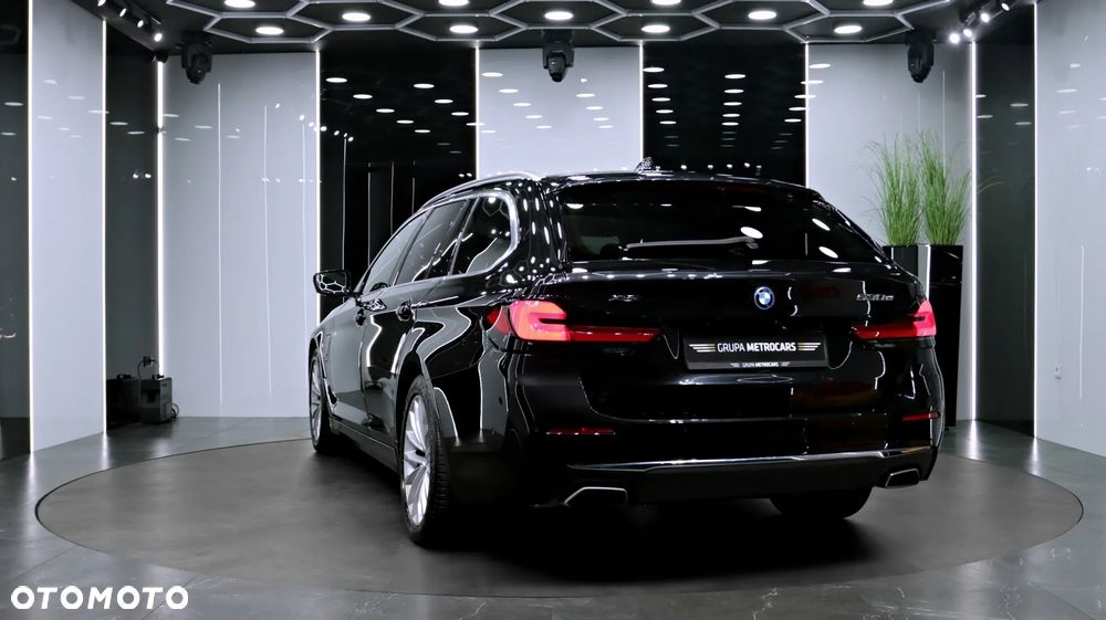 BMW Seria 5 530e xDrive - 5