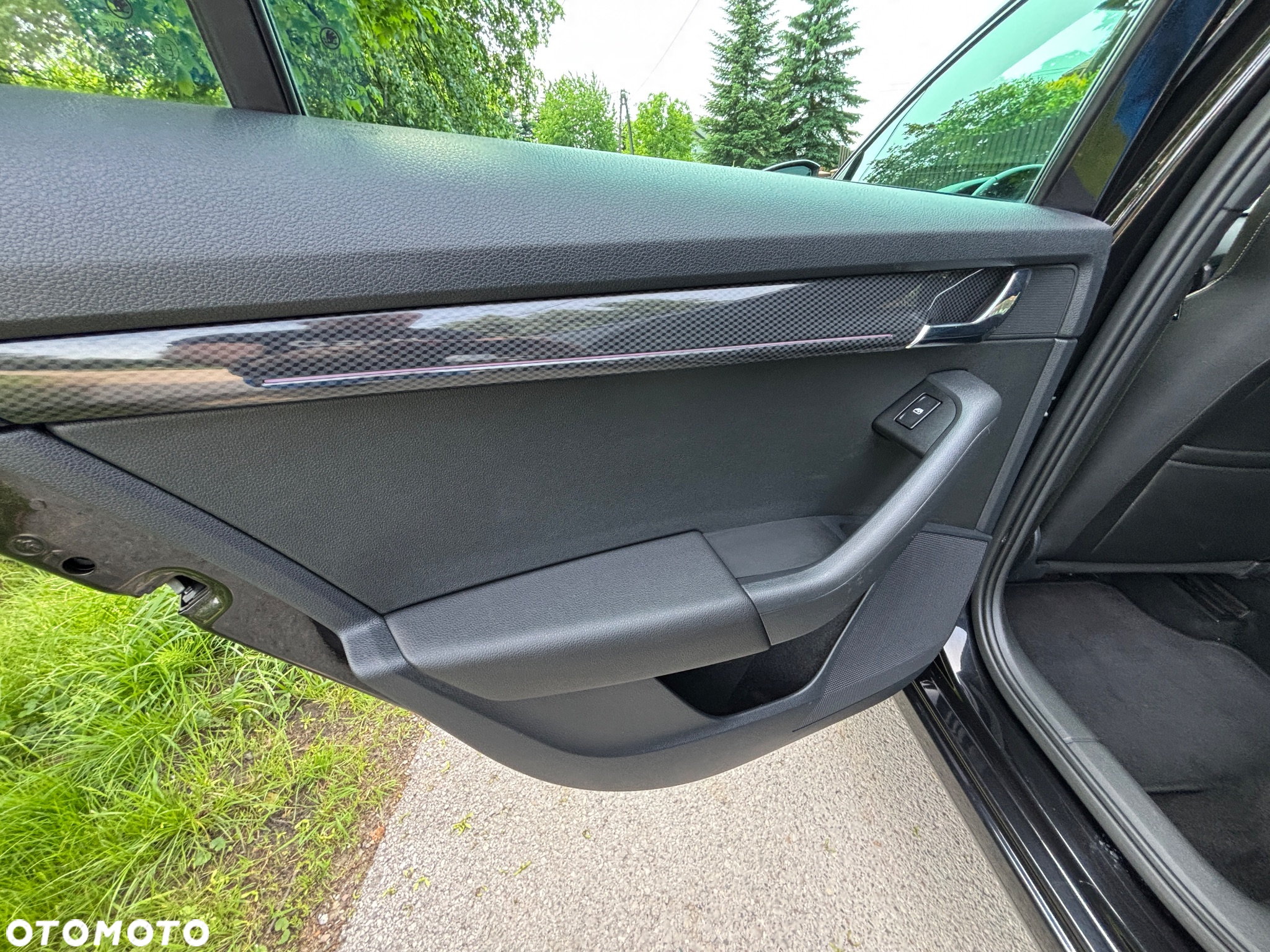 Skoda Octavia Combi 2.0 TDI RS - 19